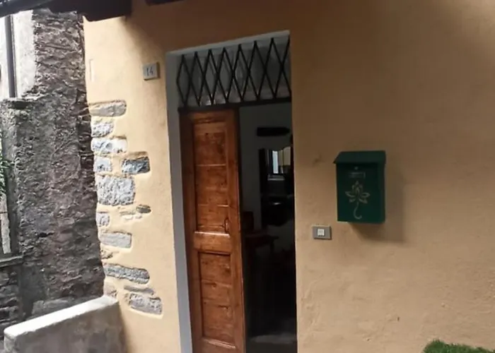 Casa Regina Dongo